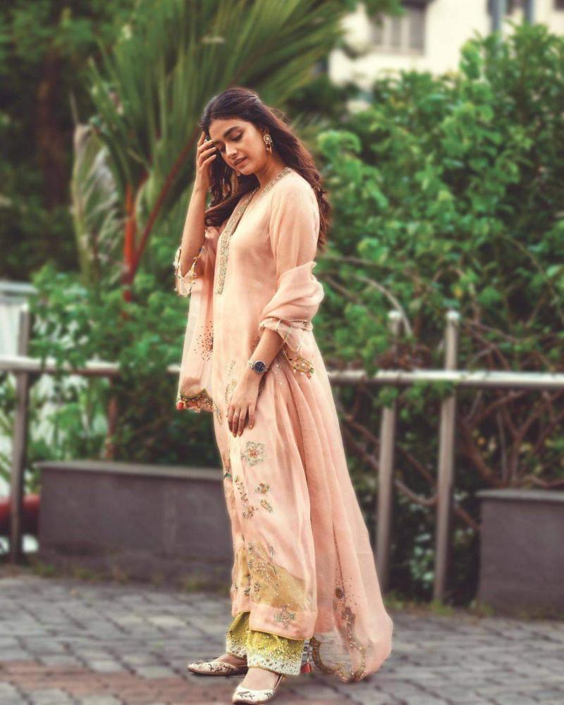 today-actress-glamour-pic-hansika-motwani-keerthi-suresh